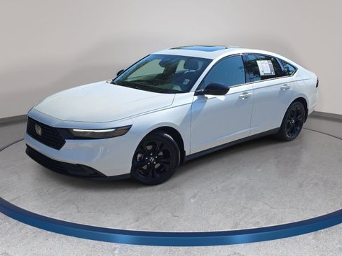 Used 2025 Honda Accord SE image 1