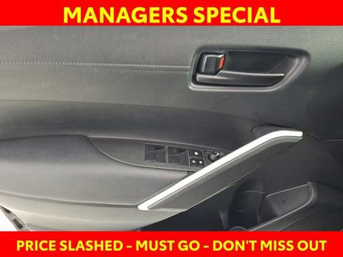 Used 2024 Toyota Corolla Cross LE image 14