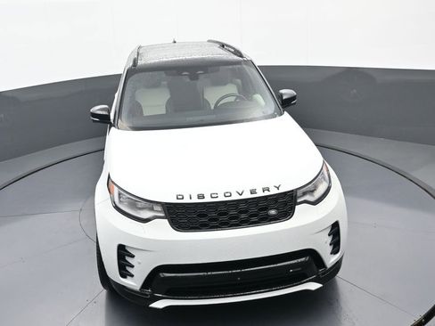 Used 2023 Land Rover Discovery HSE R-Dynamic AWD/4WD image 32