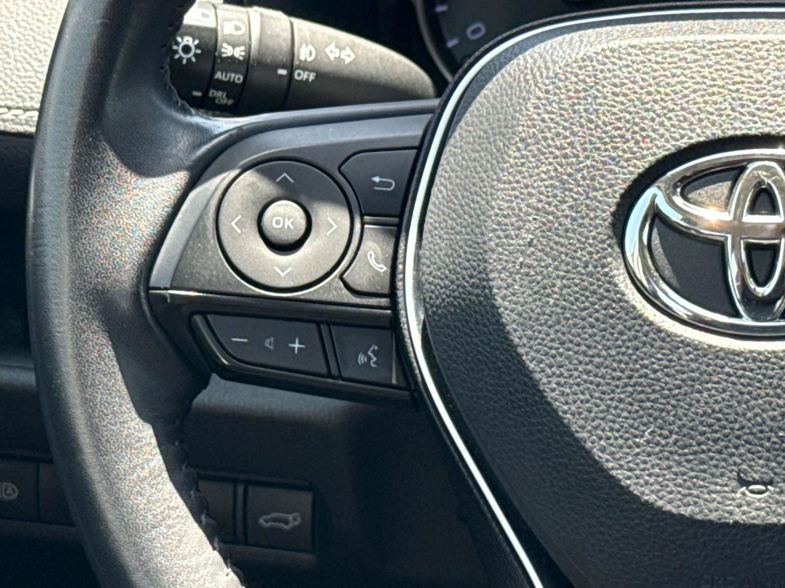 Used 2019 Toyota RAV4 XLE Premium w/ All Weather Liner Package FWD image 16