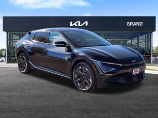 New 2025 Kia EV6 Light w/ Light LR Technology Package AWD/4WD video 2