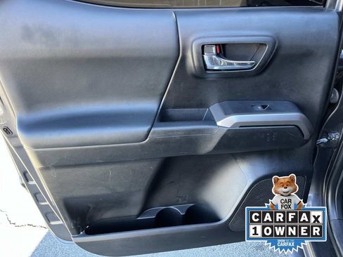 Used 2022 Toyota Tacoma Limited image 16