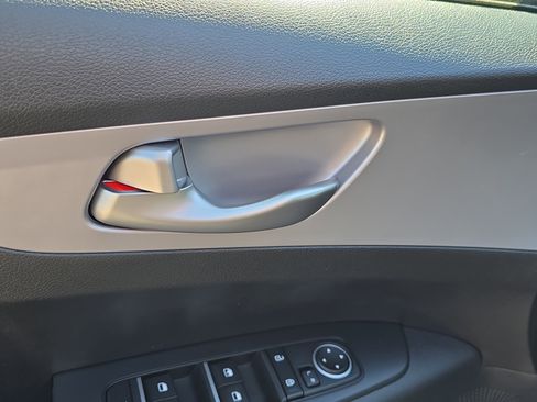 Certified 2024 Kia Forte LXS w/ LXS Technology Package image 18