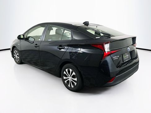 Used 2021 Toyota Prius LE image 5