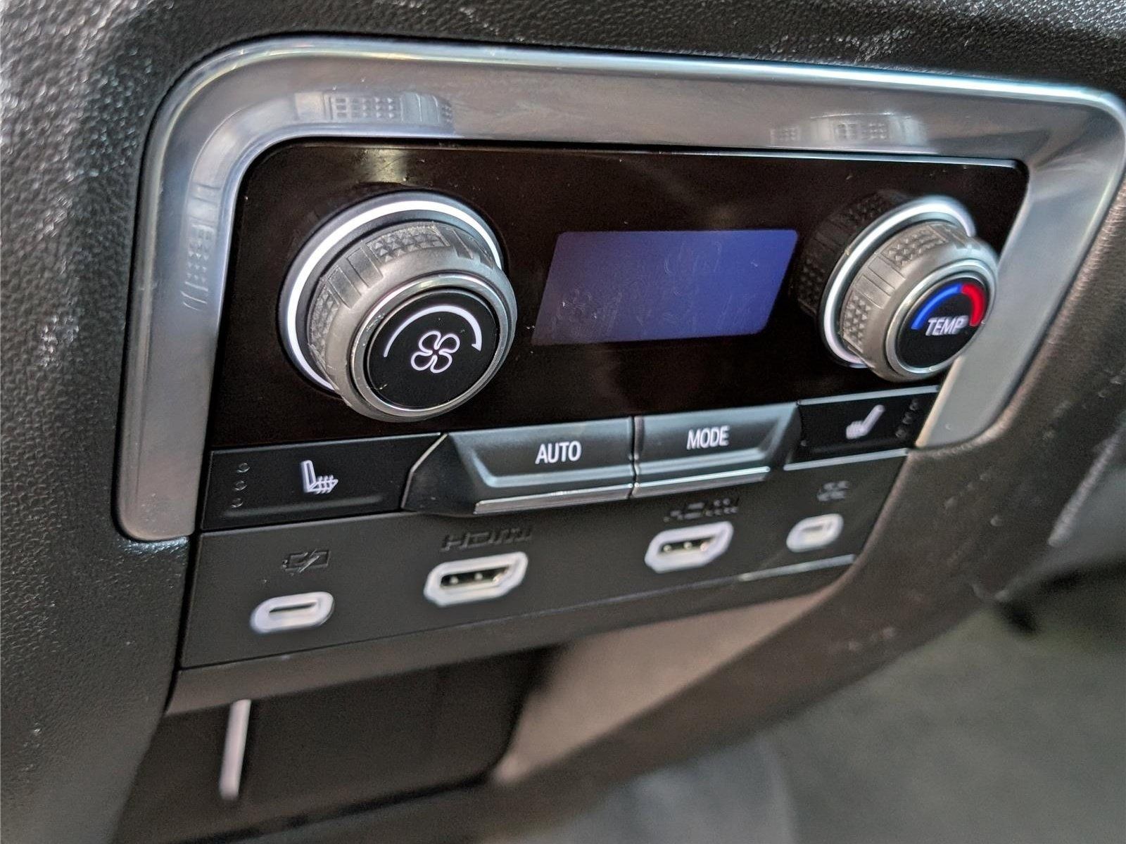 Used 2023 Chevrolet Suburban High Country w/ Advanced Technology Package AWD/4WD image 19