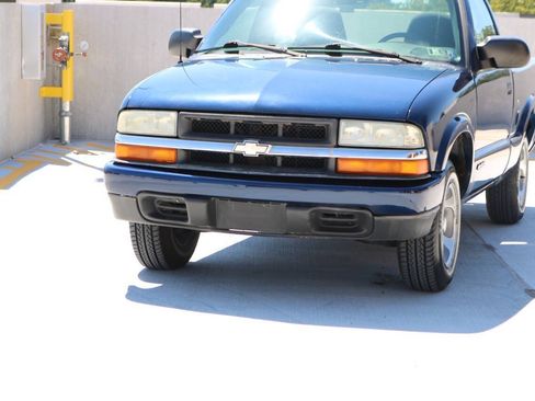 Used 2003 Chevrolet S10 Pickup LS RWD image 35
