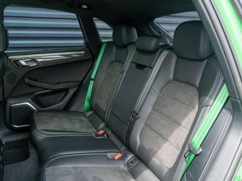 Certified 2025 Porsche Macan GTS AWD/4WD image 46