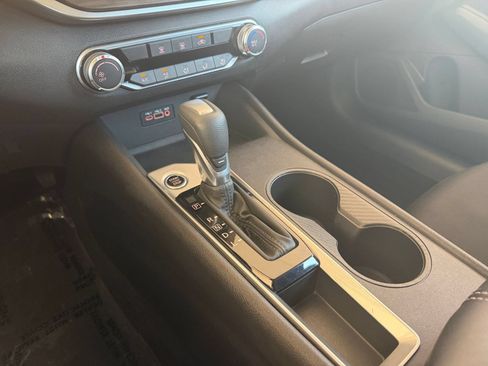 Used 2025 Nissan Altima 2.5 SV FWD image 39