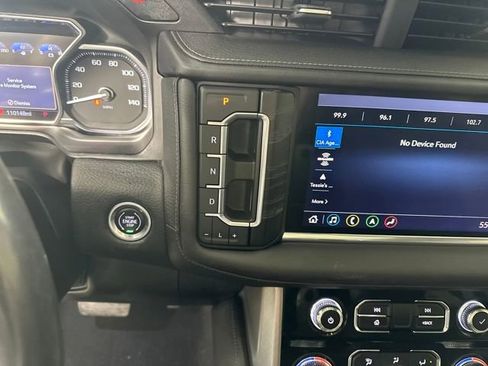 Used 2021 GMC Yukon XL Denali w/ Denali Premium Package image 20