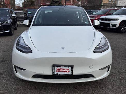 Used 2021 Tesla Model Y Long Range image 2