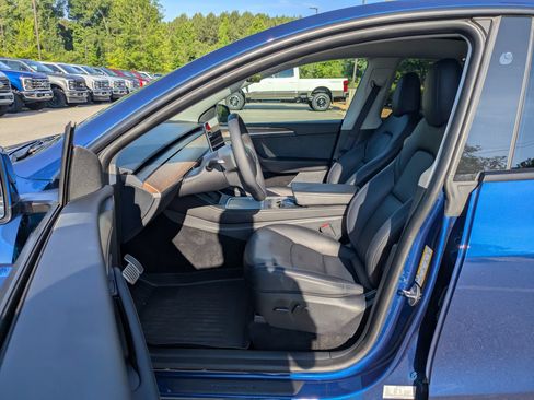 Used 2023 Tesla Model Y Long Range AWD/4WD image 12