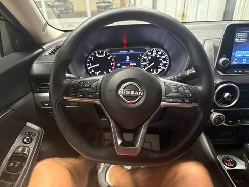 Used 2024 Nissan Sentra SV FWD image 12