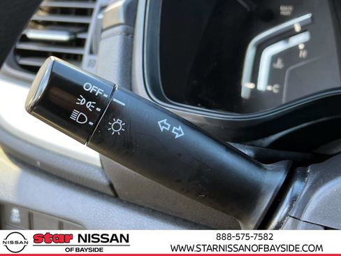 Used 2017 Honda CR-V LX image 23