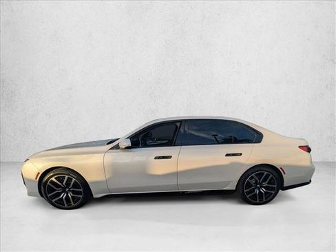 Certified 2023 BMW 760i xDrive w/ Executive Package image 9