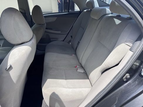 Used 2013 Toyota Corolla LE FWD image 14