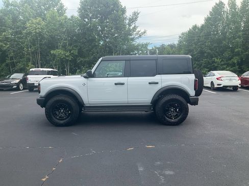 New 2026 Ford Bronco Outer Banks w/ Sasquatch Package AWD/4WD image 8