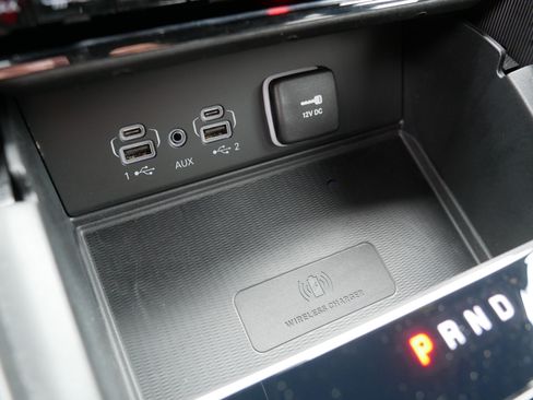 Used 2024 Jeep Grand Cherokee Altitude AWD/4WD image 33