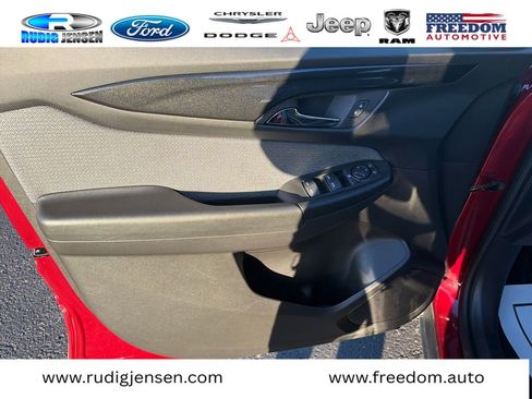 Used 2025 Chevrolet TrailBlazer LT AWD/4WD image 10
