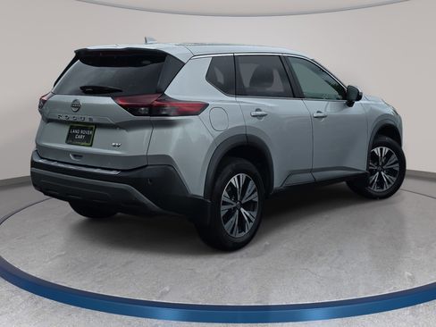 Used 2022 Nissan Rogue SV FWD image 5