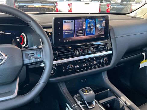 New 2026 Nissan Pathfinder Platinum image 6