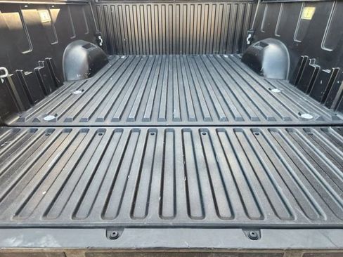 Used 2022 Toyota Tundra Platinum AWD/4WD image 34