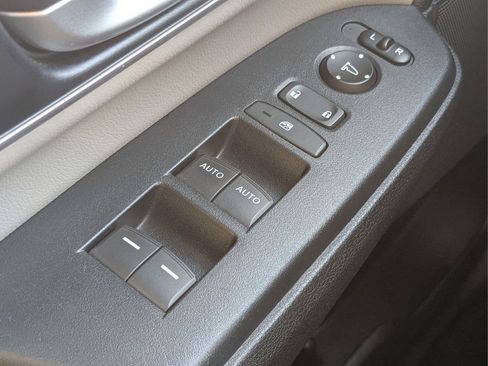 Used 2020 Honda CR-V Touring image 32