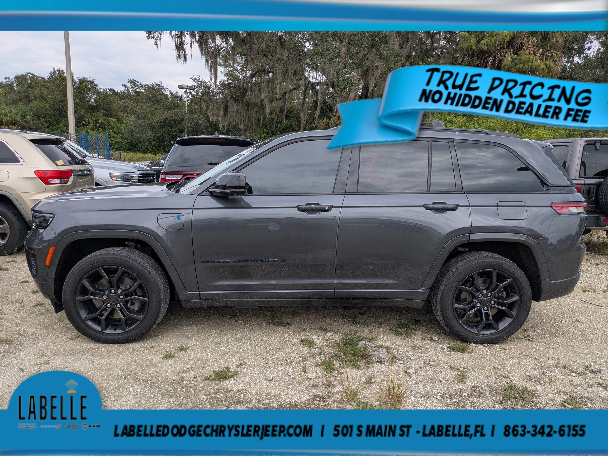 Used 2023 Jeep Grand Cherokee 30th Anniversary AWD/4WD image 5
