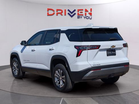 New 2026 Chevrolet Equinox LT w/ Safety and Technology Package image 3