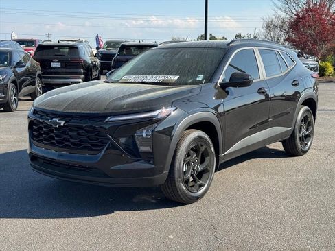 New 2026 Chevrolet Trax LT w/ Driver Confidence Package FWD image 6