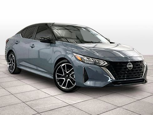 Used 2024 Nissan Sentra SR image 2