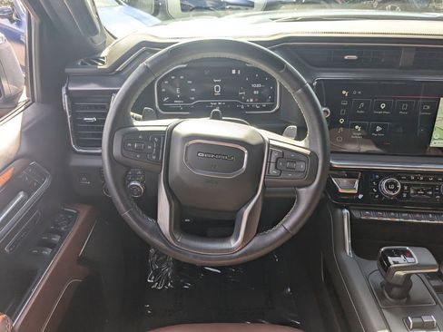 Used 2023 GMC Sierra 1500 Denali Ultimate AWD/4WD image 16