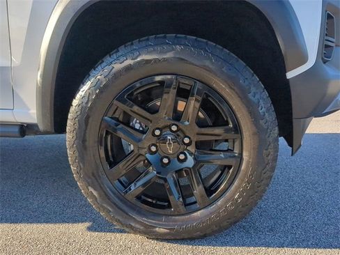 Used 2024 Chevrolet Colorado Trail Boss w/ Advanced Trailering Package image 10