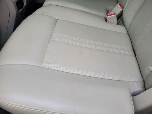 Used 2015 Cadillac SRX Luxury w/ Driver Awareness Package image 11