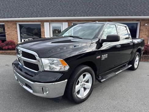 Used 2023 RAM 1500 Tradesman w/ Tradesman SXT Package image 3