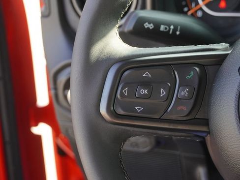 Certified 2025 Jeep Wrangler Unlimited Rubicon AWD/4WD image 29