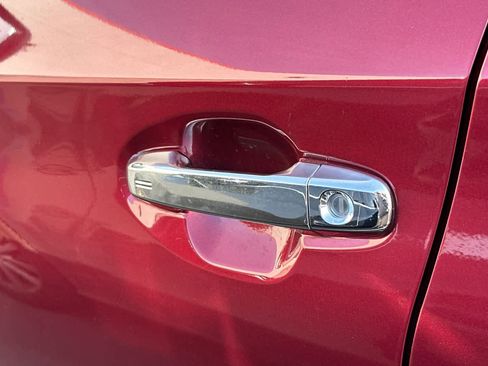 Used 2022 Subaru Ascent Touring image 18