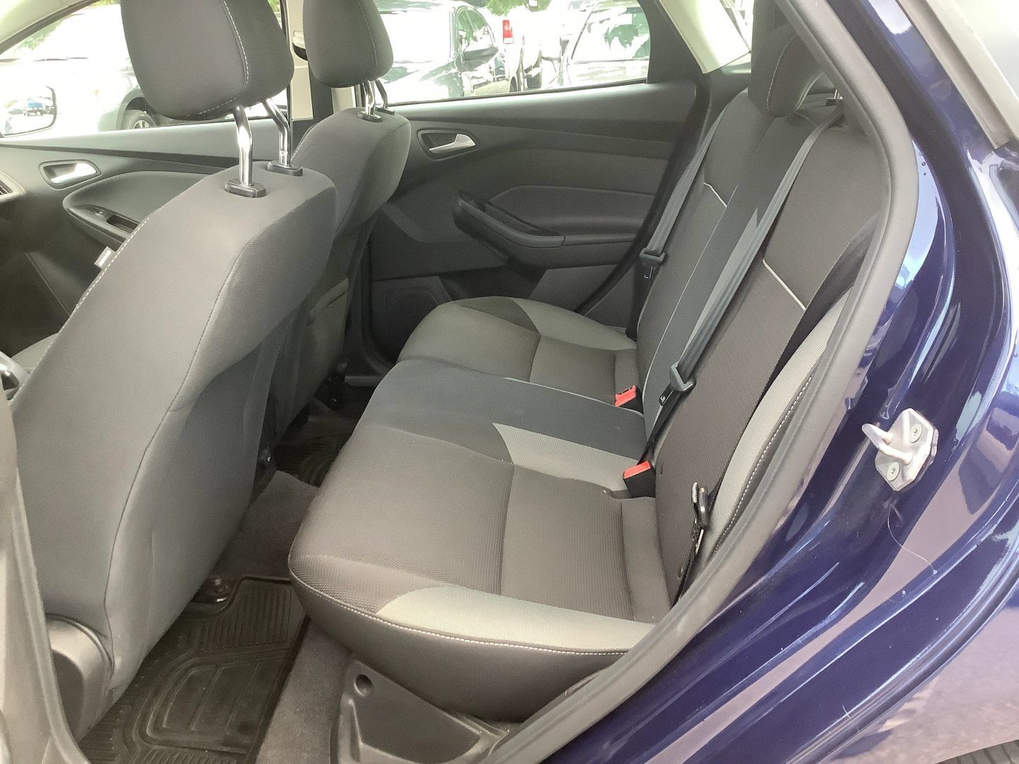 Used 2012 Ford Focus SE FWD image 17