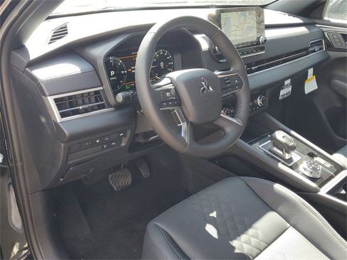 New 2025 Mitsubishi Outlander SEL Black Edition image 11