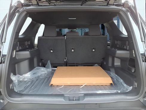 New 2025 Toyota 4Runner SR5 image 5