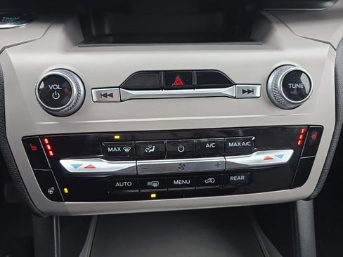 Used 2024 Ford Explorer XLT w/ Equipment Group 202A image 44