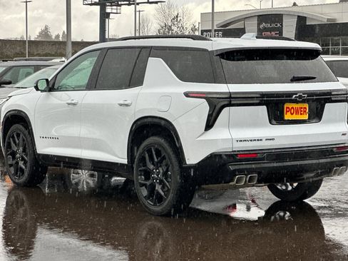 Used 2026 Chevrolet Traverse RS image 6
