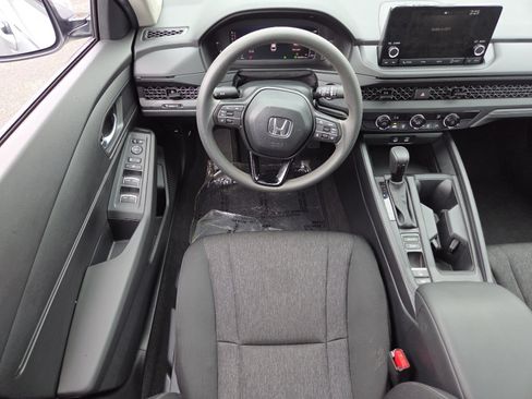 Certified 2025 Honda Accord LX image 25