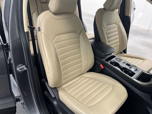 Used 2024 Ford Edge SEL image 23