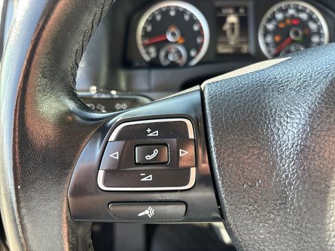 Used 2017 Volkswagen Tiguan S image 14