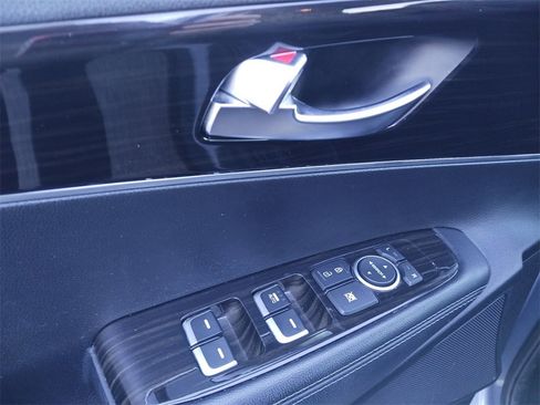 Used 2019 Kia Sorento L image 29