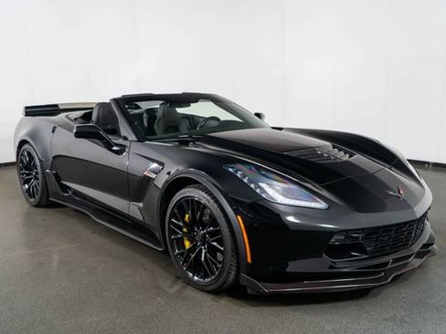 Used 2017 Chevrolet Corvette Z06 w/ Z07 Performance Package image 2