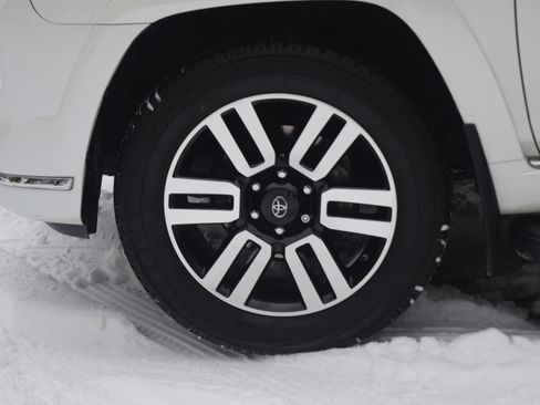 Used 2018 Toyota 4Runner Limited image 30