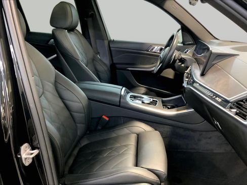 Used 2024 BMW X5 xDrive50e w/ M Sport Package AWD/4WD image 8