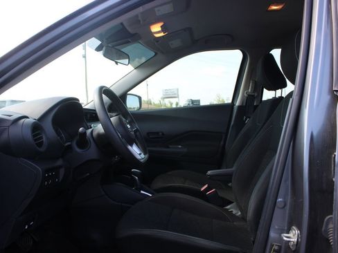 Used 2021 Nissan Kicks S image 14