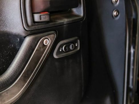 Used 2017 Jeep Wrangler Unlimited Sport image 39